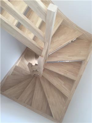 Trap en balustrade in rubberwood